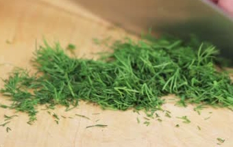 кріп дрібно рубаємо