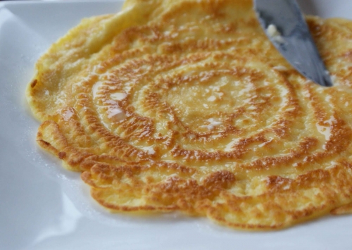 обсмажуємо яєчні млинці