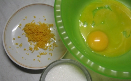 готуємо тісто для торта