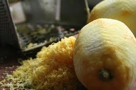 Трьом цедру лимона