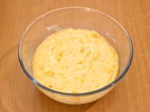 замішуємо тісто