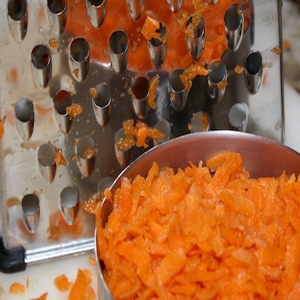 нвтертая морква