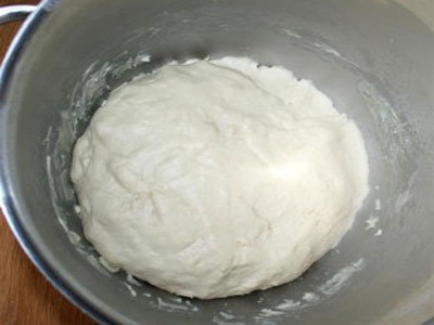 тісто в мисці
