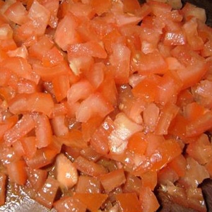 нарізаний помідор