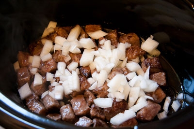 м'ясо з цибулею