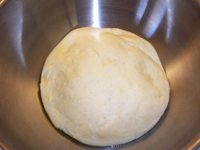 тісто в мисці