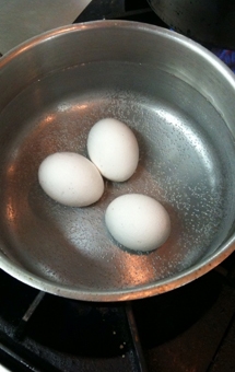 варимо круто яйця