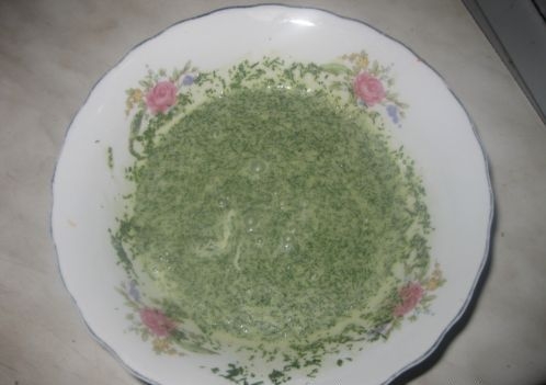 зелень, змішана з тестом