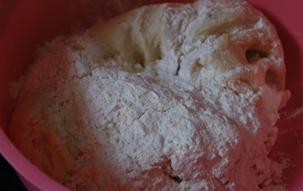 дріжджове тісто для булочок