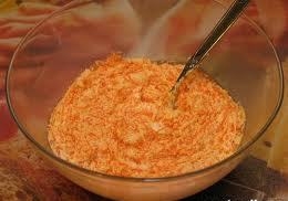 змішуємо опару з морквою і борошном