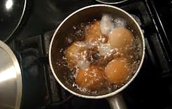 відварюємо яйця