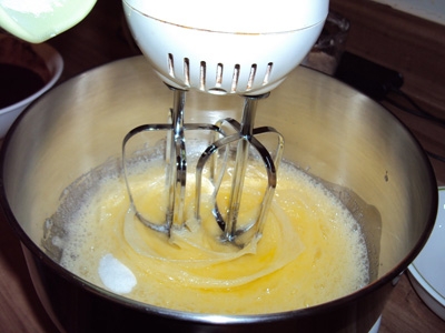 збитий жовток