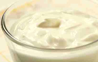 поверх напою викладаємо збиті вершки