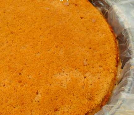 накриваємо коржем