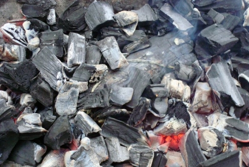 розпалюємо вугілля