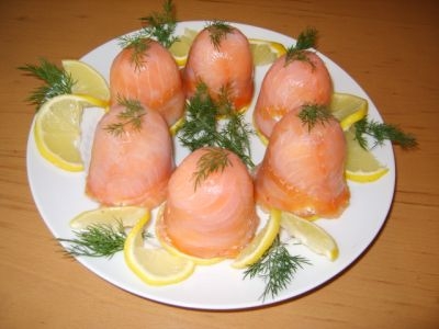 Подаємо закуску з лосося та сиру