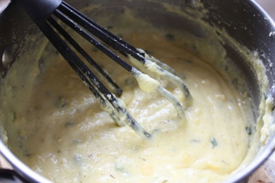 тісто з зеленою цибулею