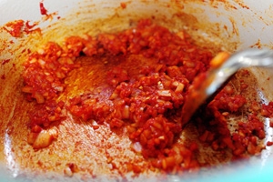 цибулю з томатом і помідорами