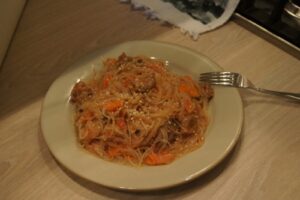 Скляна локшина зі свининою