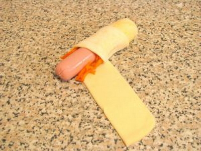 Сосиска з корейською морквою