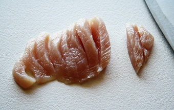 подрібнюємо куряче філе