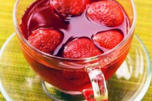 Компот з малини і полуниці