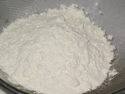 просіваємо борошно