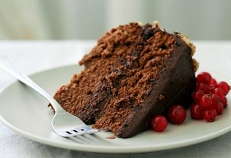 Насолоджуємося готовим тортом