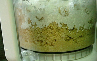 змішуємо всі інгредієнти для начинки