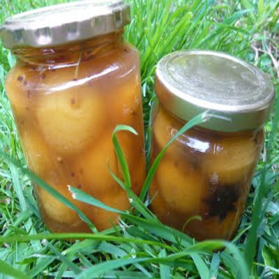 яблука в банках