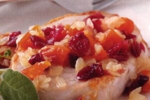 Запечене куряче філе з яблуками