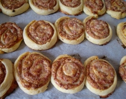 готові курячі трояндочки в тесті