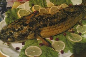 Пеленгас з пікантною овочевою начинкою