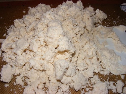 викладаємо тісто