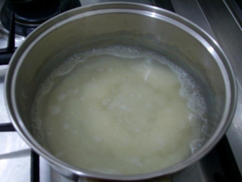 манна крупа у воді