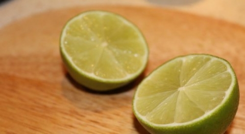 нарізаємо лайм