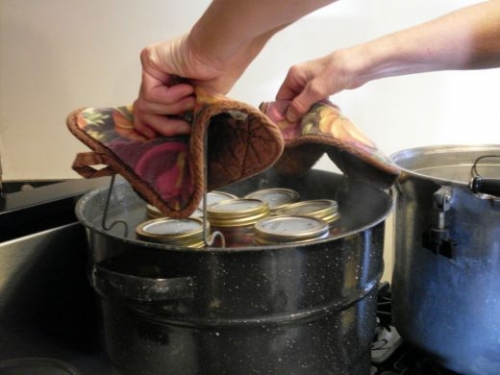 банки в автоклаві