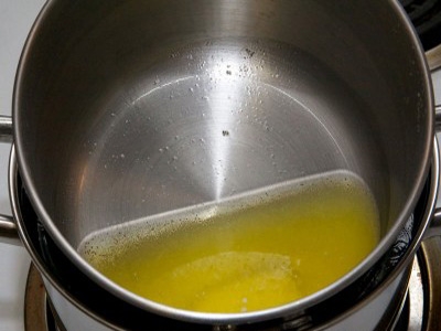 розтоплений маргарин