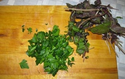 нарізаємо зелень