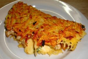 Курочка в ажурі з картоплі