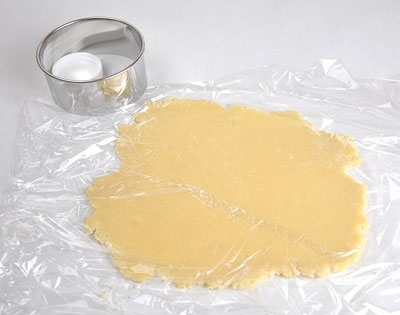 тісто на столі