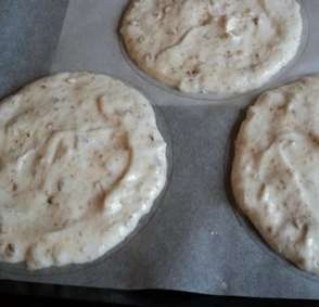 ставимо запікати коржі