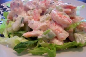 Швидкий салат з креветками