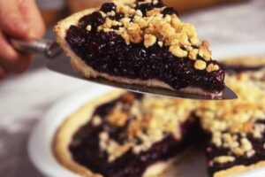 Пісний чорничний пиріг