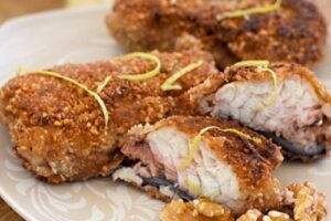 Сом в горіхах