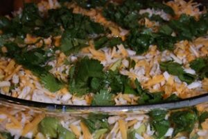 Багатошаровий салат «помпадур»