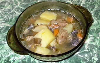 печеня з яловичини з грибами