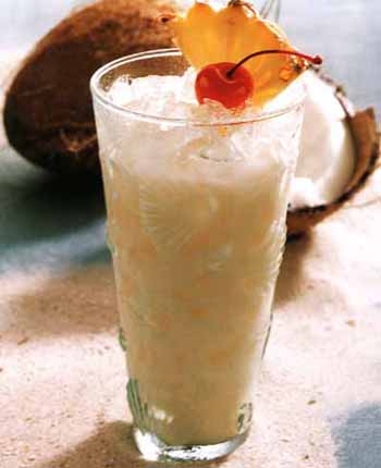 смачний тропічний коктейль