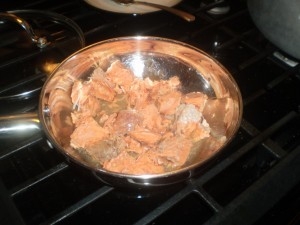 готуємо сьомгу для соусу