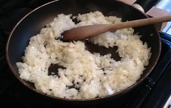 смажимо цибулю